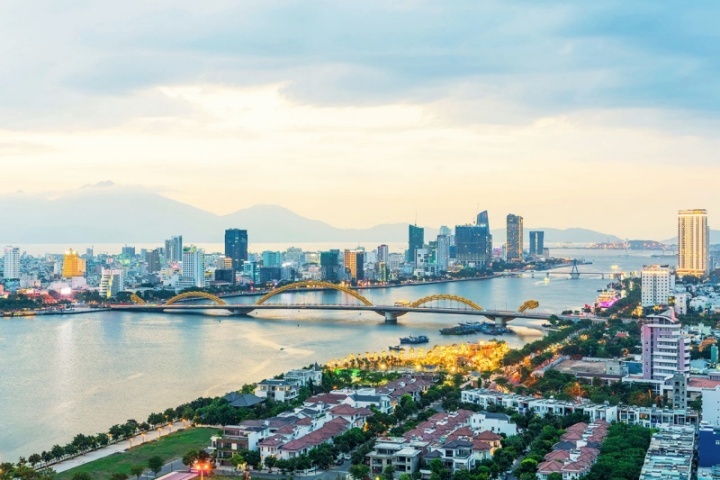 Danang travel guides: Hotels, Attractions, Transport and Weather