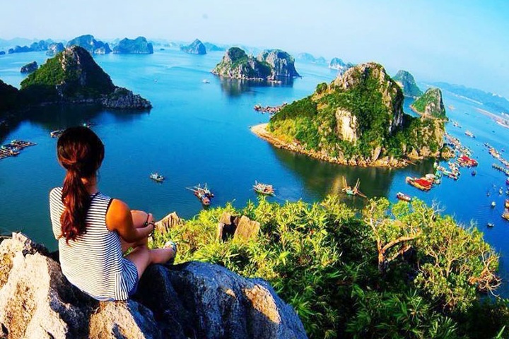 Why a Hanoi Halong Bay Tour Should Be On Your Bucket List