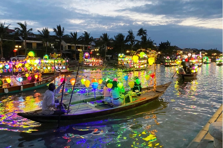 A Memorable Hoi An Boat Ride: Experience Tranquility and Charm