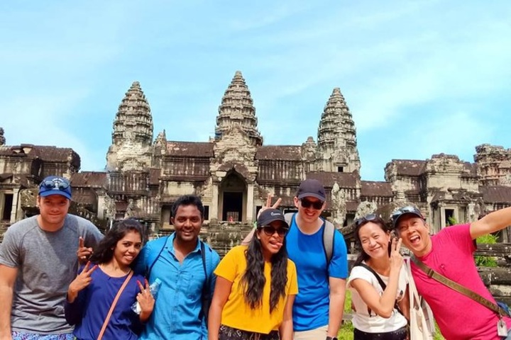 Discovering the Rich Culture and History of Vietnam and Cambodia Through Small Group Tours