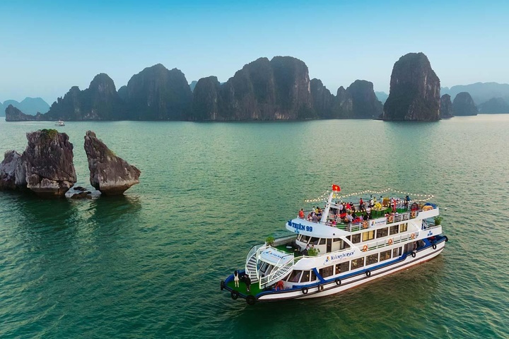 Hanoi to Halong Bay: A Serene Boat Journey