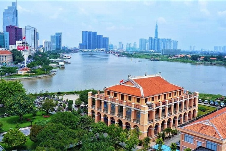Exploring Ho Chi Minh on Foot: Guided City Tour