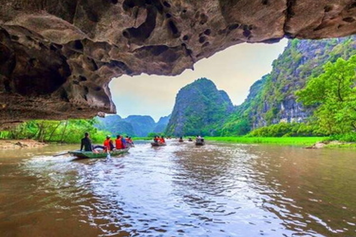 Discovering the Enigmatic Beauty of Tam Coc Cave in Ninh Binh