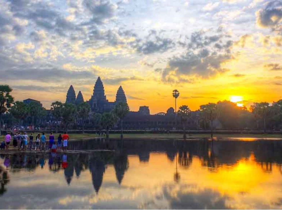 Angkor Wat & North Vietnam 9 Days / 8 Nights