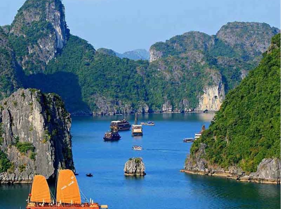 Best of Laos, Vietnam and Cambodia Tour 10 Days / 9 Nights