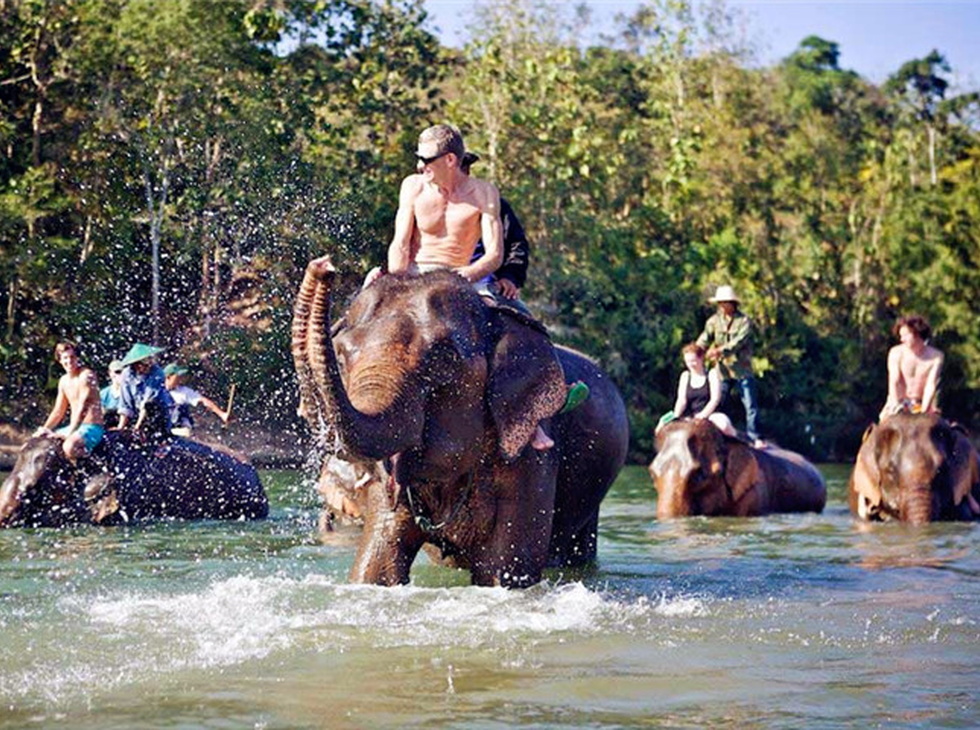 Discover the Enchantment of Laos 8 Days / 7 Nights