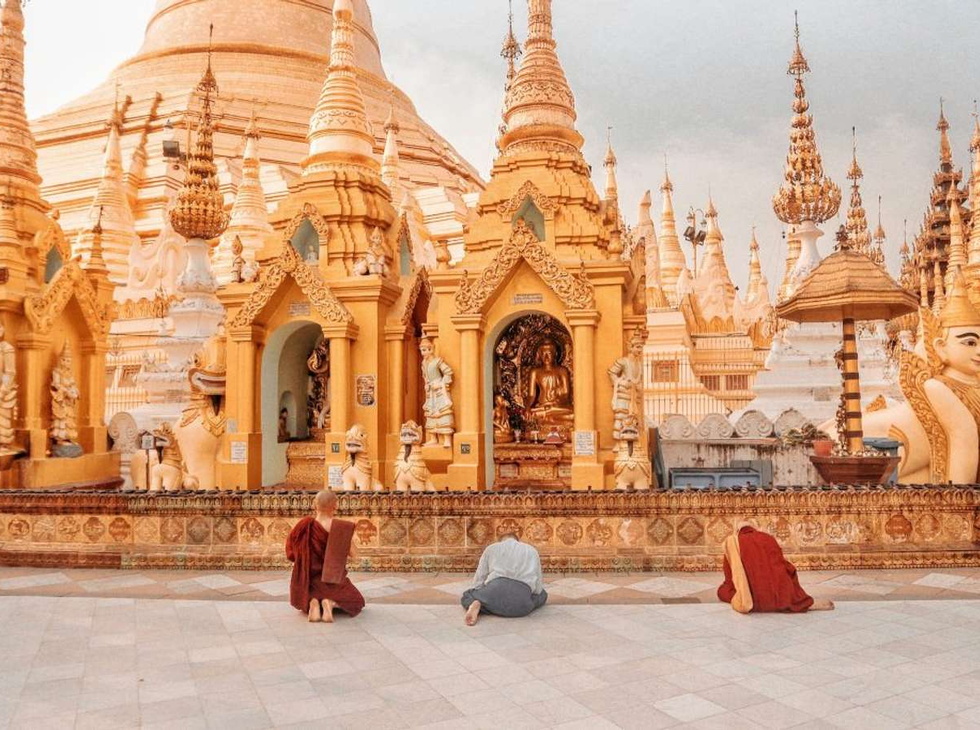 Explore Myanmar's Metamorphosis 5 Days / 4 Nights