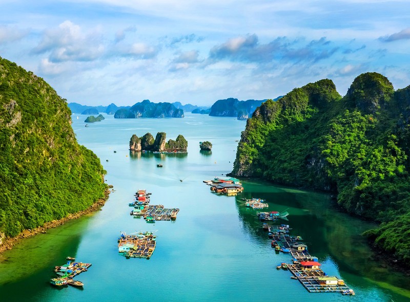 Ha Long Bay - top tourist attractions in Vietnam