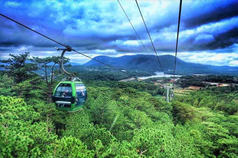 cable car Robin Hill to Tuyen Lam Lake