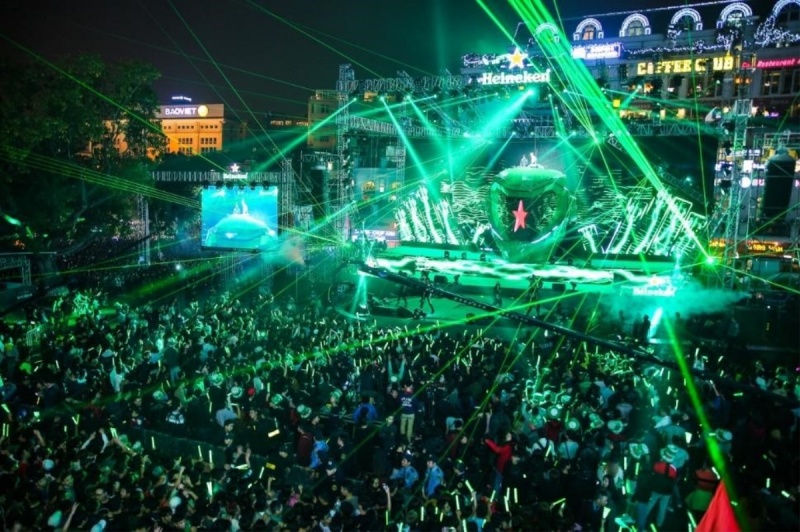 Join the animated countdown party on the International New Year’s Eve in Vietnam