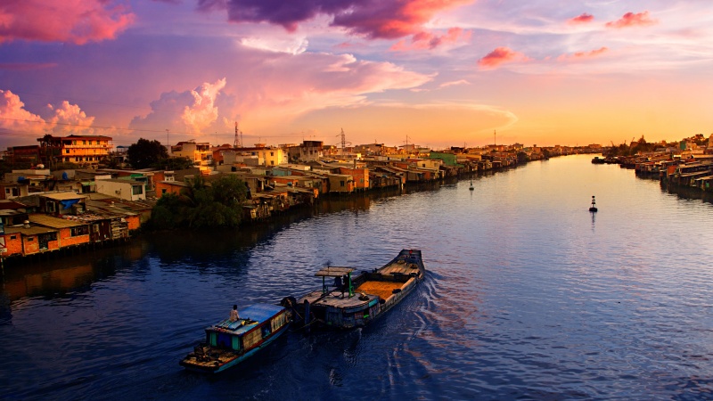 Mekong Delta river is usually included in the best Vietnam tours