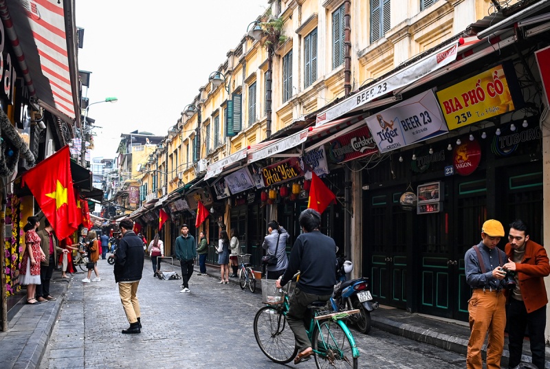 Discover the Old Quarter of Hanoi during Vietnam and Cambodia trip
