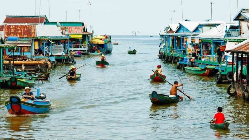 Cruise along the Tonle Sap Lake in a mini Tara boat