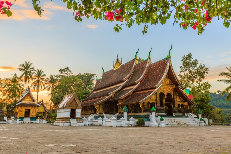 Discover Wat Xieng Thong Temple in Laos on your Southeast Asia trips
