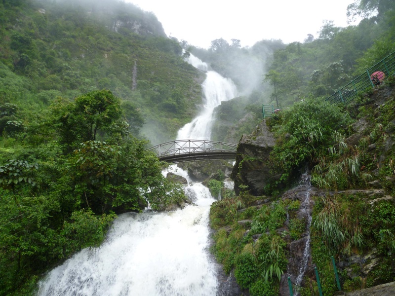 Admire the mightiness of the Silver Waterfall in Sapa during honeymoon trip