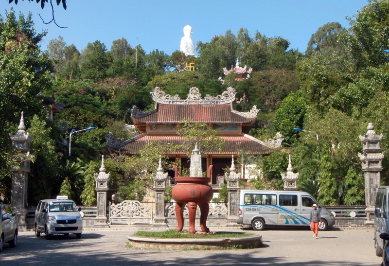 Visit Long Son Pagoda during Nha Trang city tours