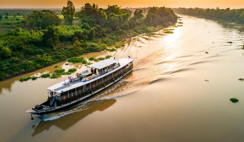 Go on a leisure boat trip cruise along the Phnom Penh rivers