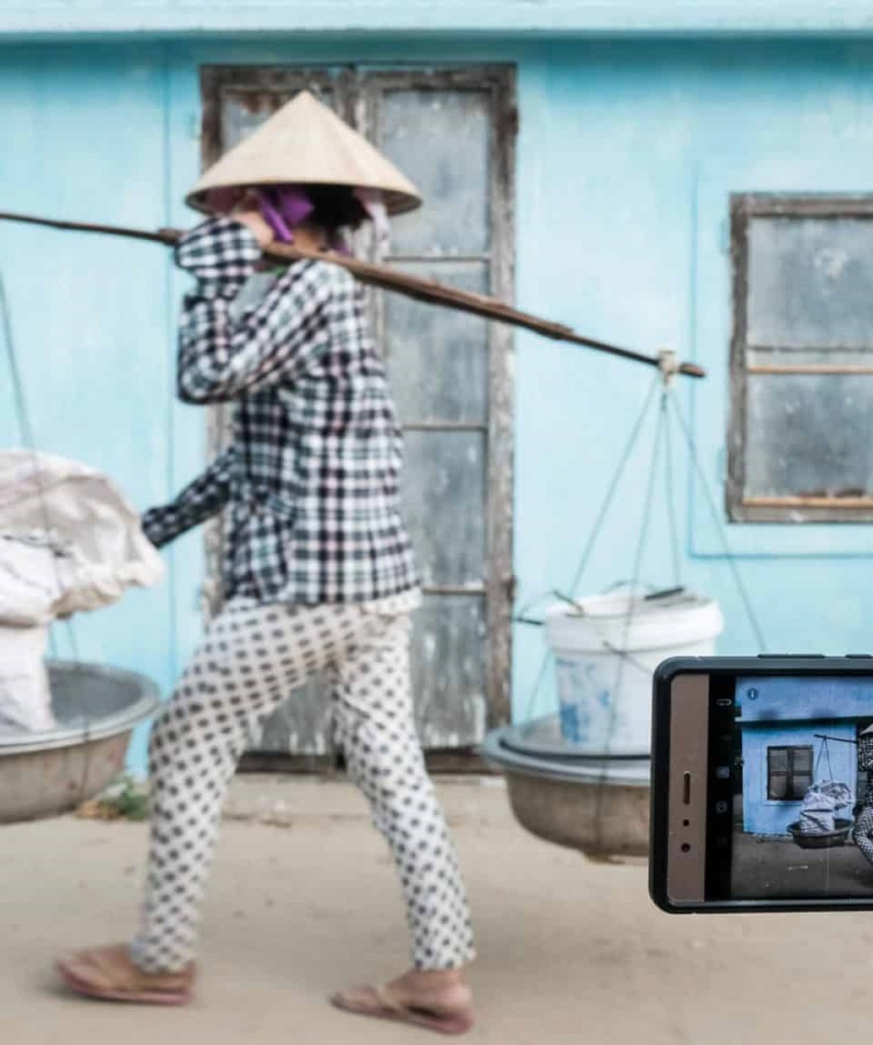 Capture beautiful moments of Hoi An with your smartphone