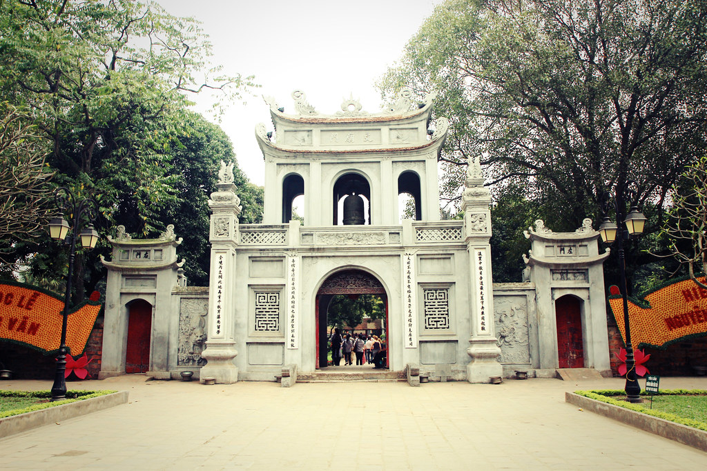 Overview of Vietnam Historical Heritages Tour 