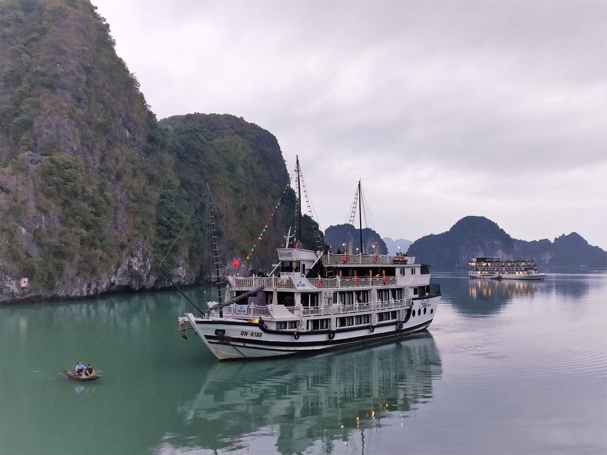 Halong Bay – 2 Days 1 Night Cruise Travel Guide - Go See Orbis