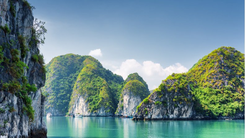 Capture the best of your vacation by understanding how the Halong Bay weather works for you