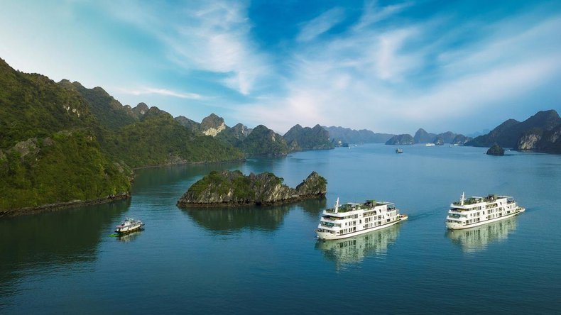 Top 9 Most Luxurious Cruises In Halong Bay [2023]