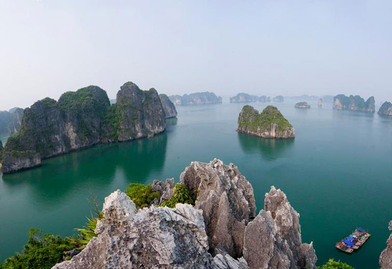 Embark on an unforgettable journey from vibrant Da Nang to enchanting Halong Bay with our must-see guide