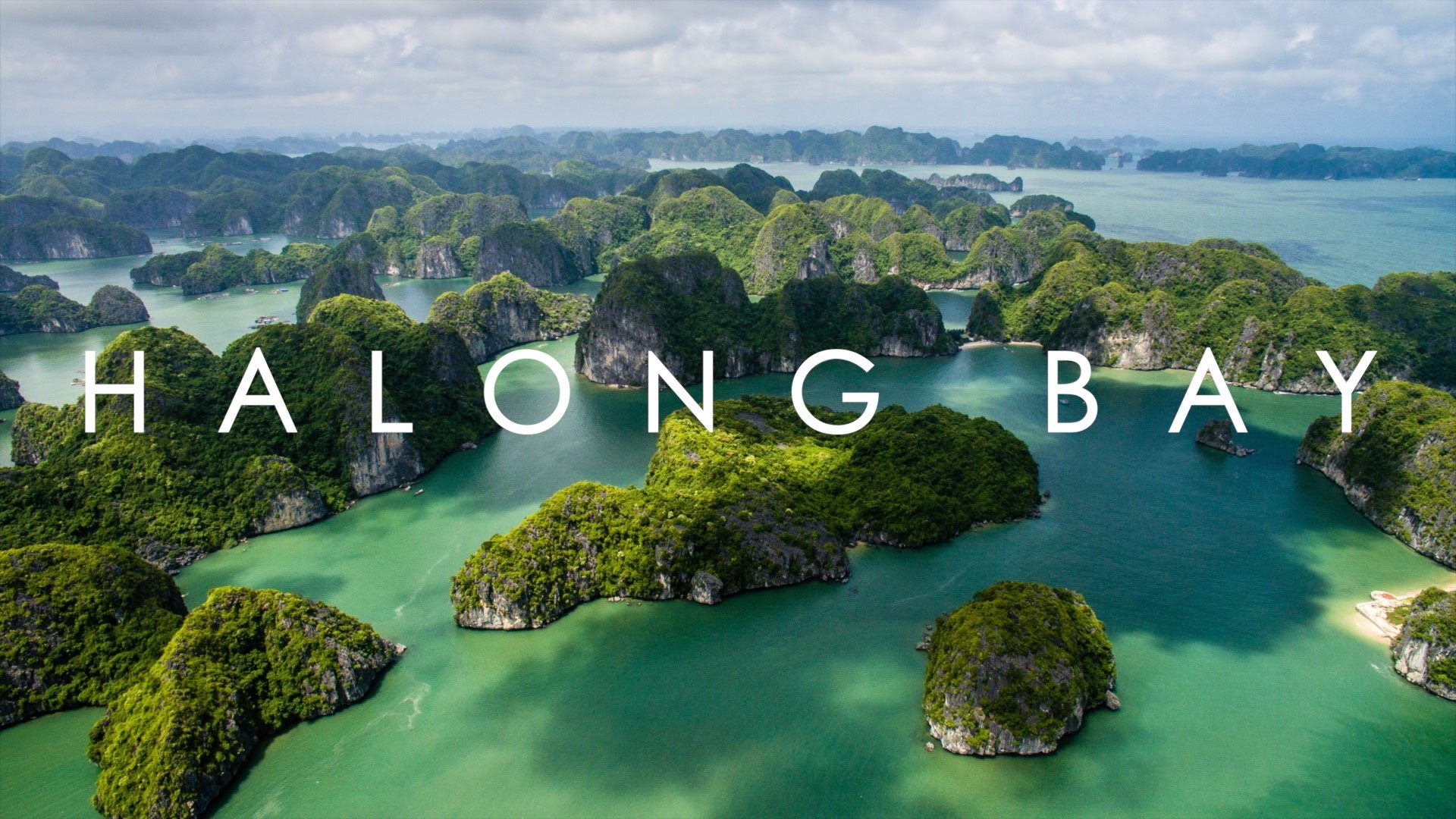 Ready for an incredible adventure, Discover hidden gems, experience exciting activities and immerse yourself in the beauty of Ha Long Bay 