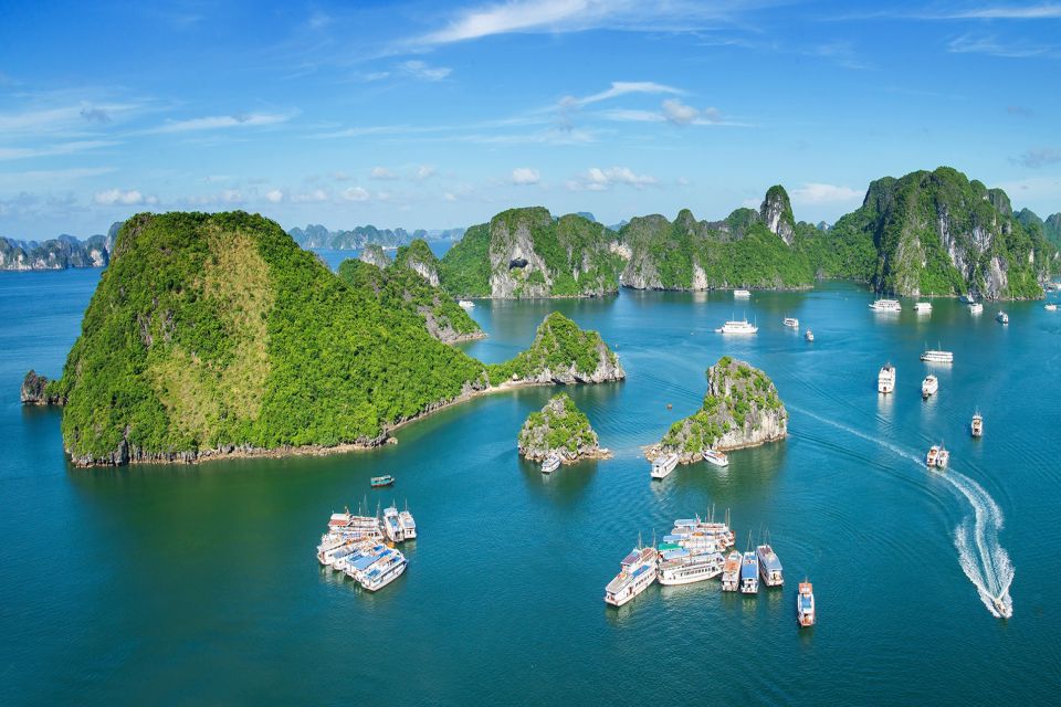 Sail through crystal blue waters, explore stunning caves, and experience the enchanted beauty of Lan Ha Bay 