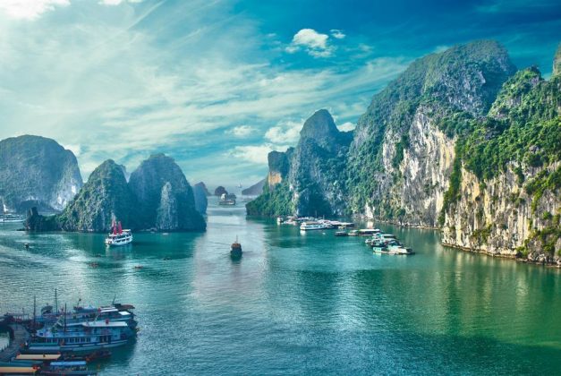 Ready to embark on an adventure of a lifetime, Join us for our Ha Long trip and experience the enchanting beauty of this stunning destination. 