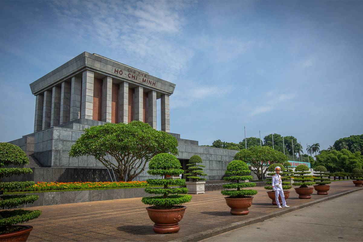  Experience the Legacy of Ho Chi Minh Mausoleum