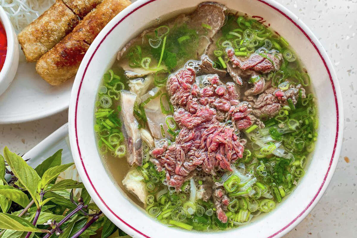 Looking for the best bowl of pho in Ha Noi, Look no further- Well take you on a culinary adventure through the streets of Vietnam and show you where to find the most delicious pho ha noi