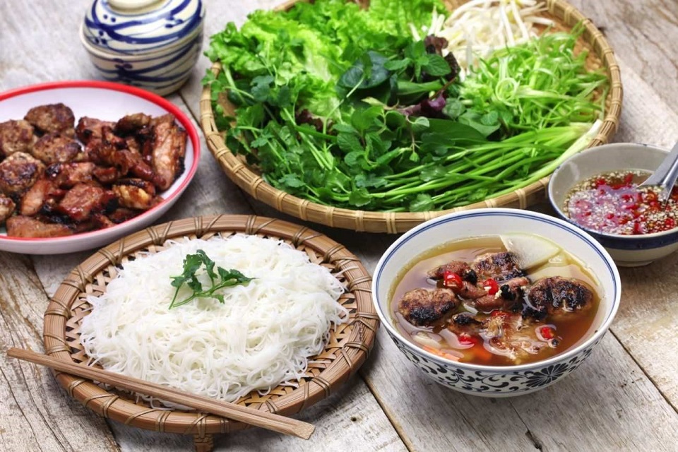 Bun cha Hanoi - The best specialty in Vietnam cuisine