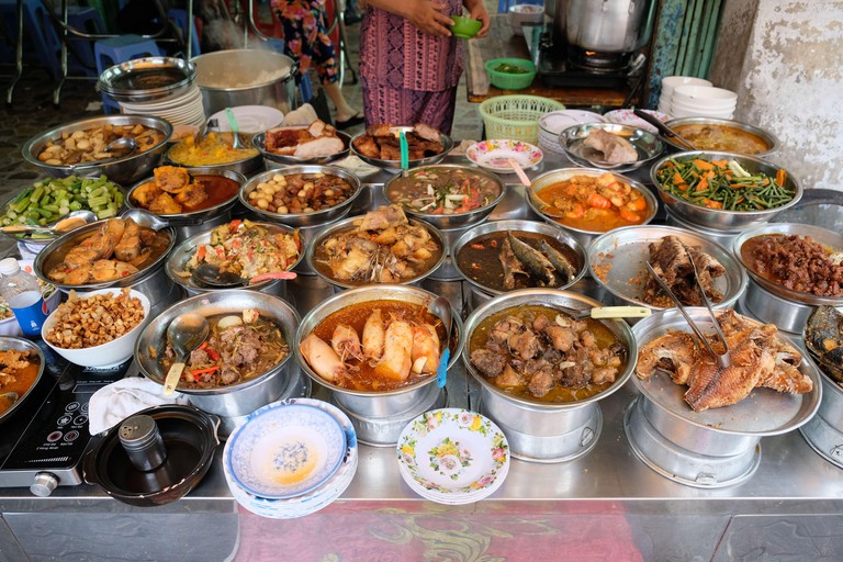 A Guide to Street Food in Hanoi