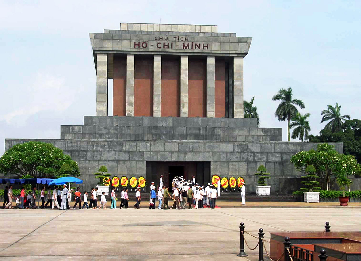 Ho Chi Minh Mausoleum Visiting, Hanoi