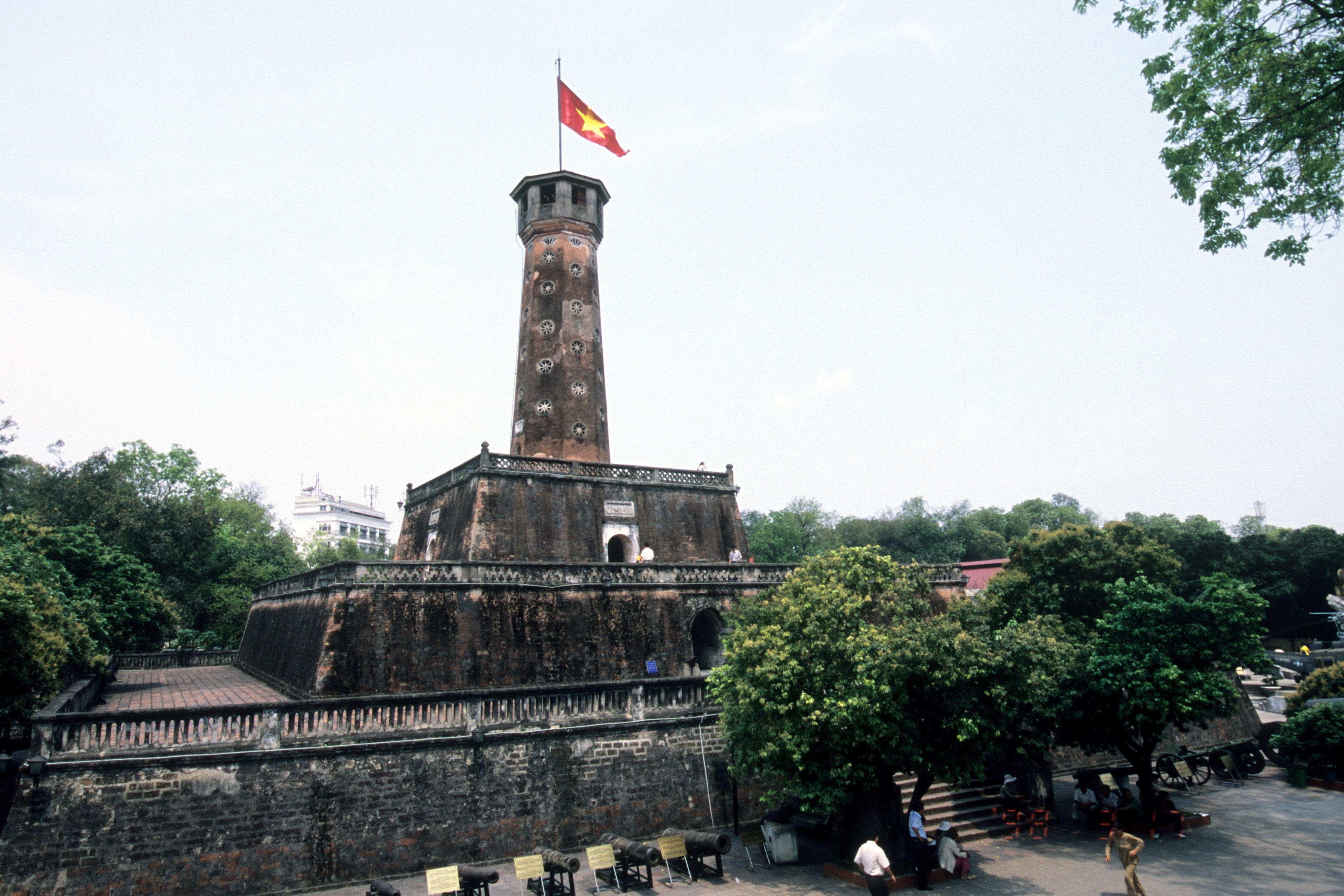 Imperial Citadel of Thang Long - Hanoi Local Tour