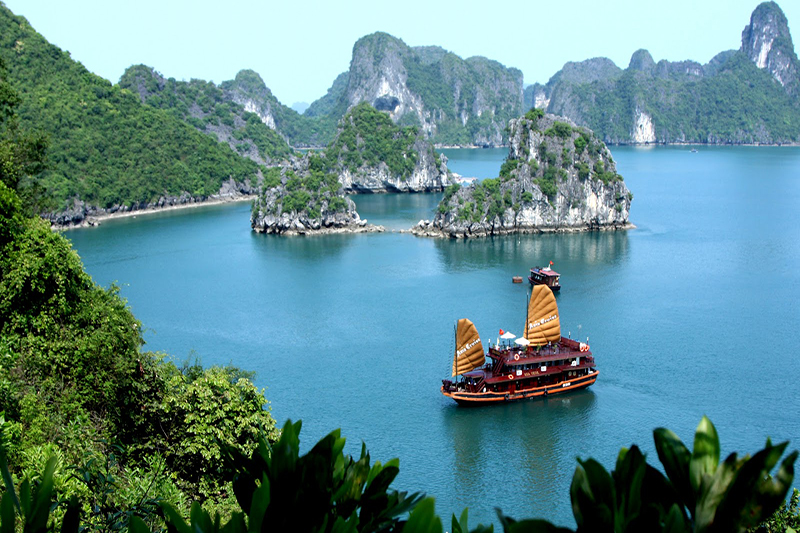 Explore All Spectacular Heritages Of Vietnam Within 10 Days: Halong Bay