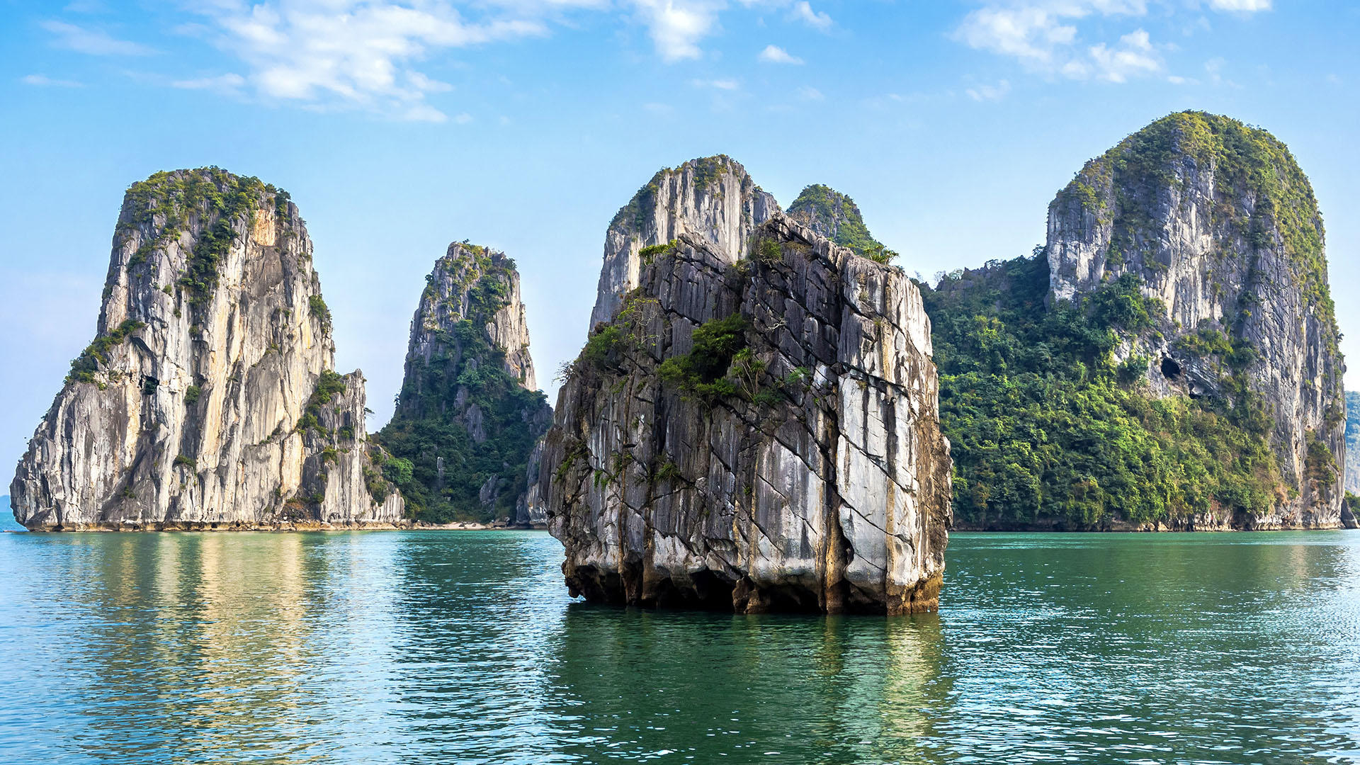 Vietnam Vacation Packages: Halong Bay