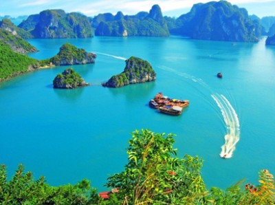 Vietnam Private Tours: Halong Bay