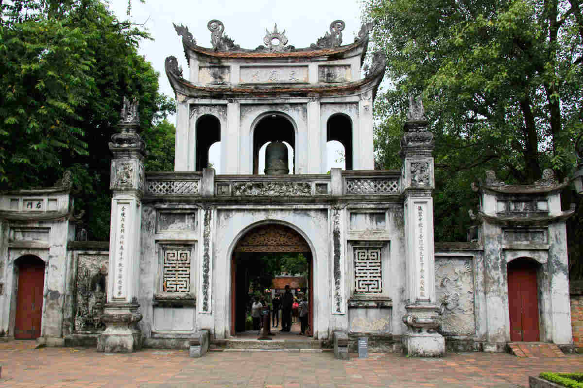 Vietnam Luxury Tours: Temple of Literature, Hanoi