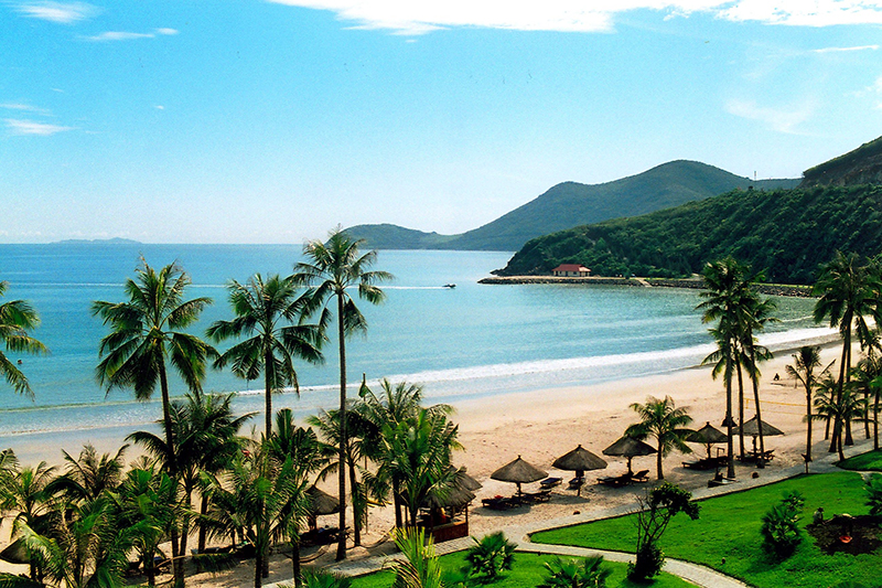 Two Most Stunning Beaches In Vietnam For Family Tour Packages | Sensation
