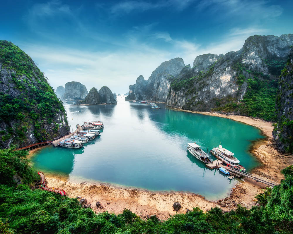 Discover Halong Bay – Exciting Vietnam Holiday Packages Await!