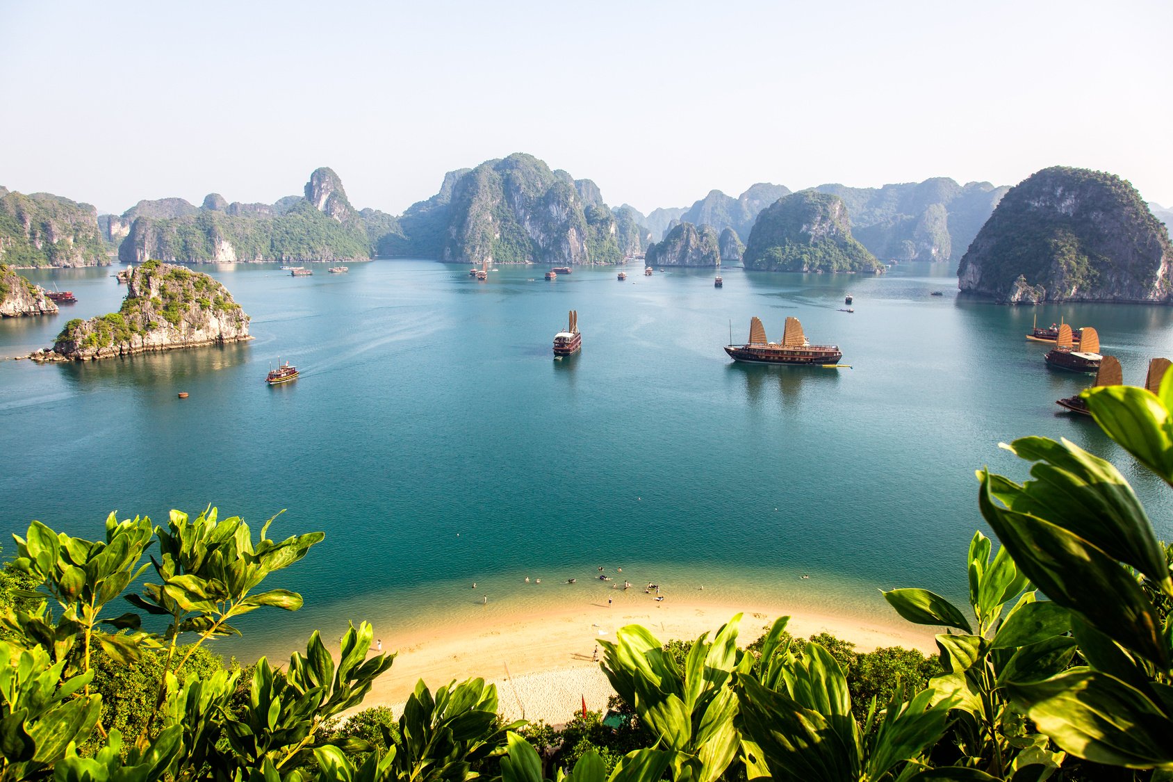 Best places to visit in Vietnam: Halong bay