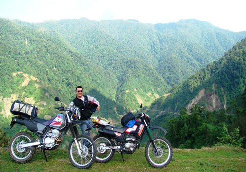 Babe lake, Ha Giang motobike tours 6 days