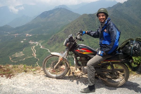 Motobike tours to Mai Chau- Son La