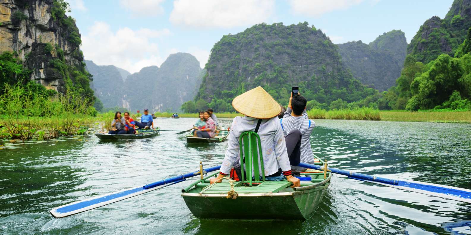 Ever dreamed of a fairytale world, Look no further than Tam Coc Ninh Binh in Vietnam