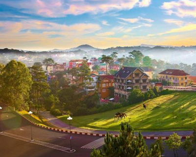 Experience the beauty and uniqueness of Dalat - a small city with big attractions - beautiful places in Vietnam