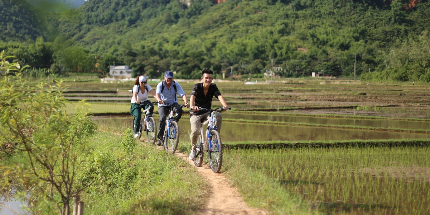 Escape to a distant valley and explore the breathtaking beauty of Mai Chau on two wheels