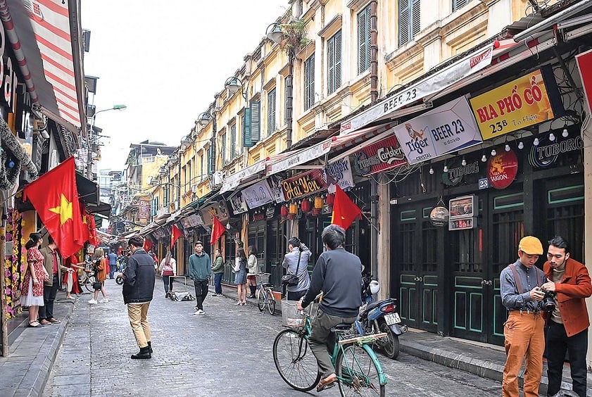 Exploring the Old Quarter and its Hidden Gems - trip to hanoi