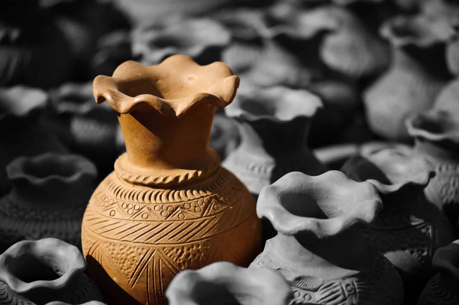 A Bau Truc potter turns clay into unique pottery items